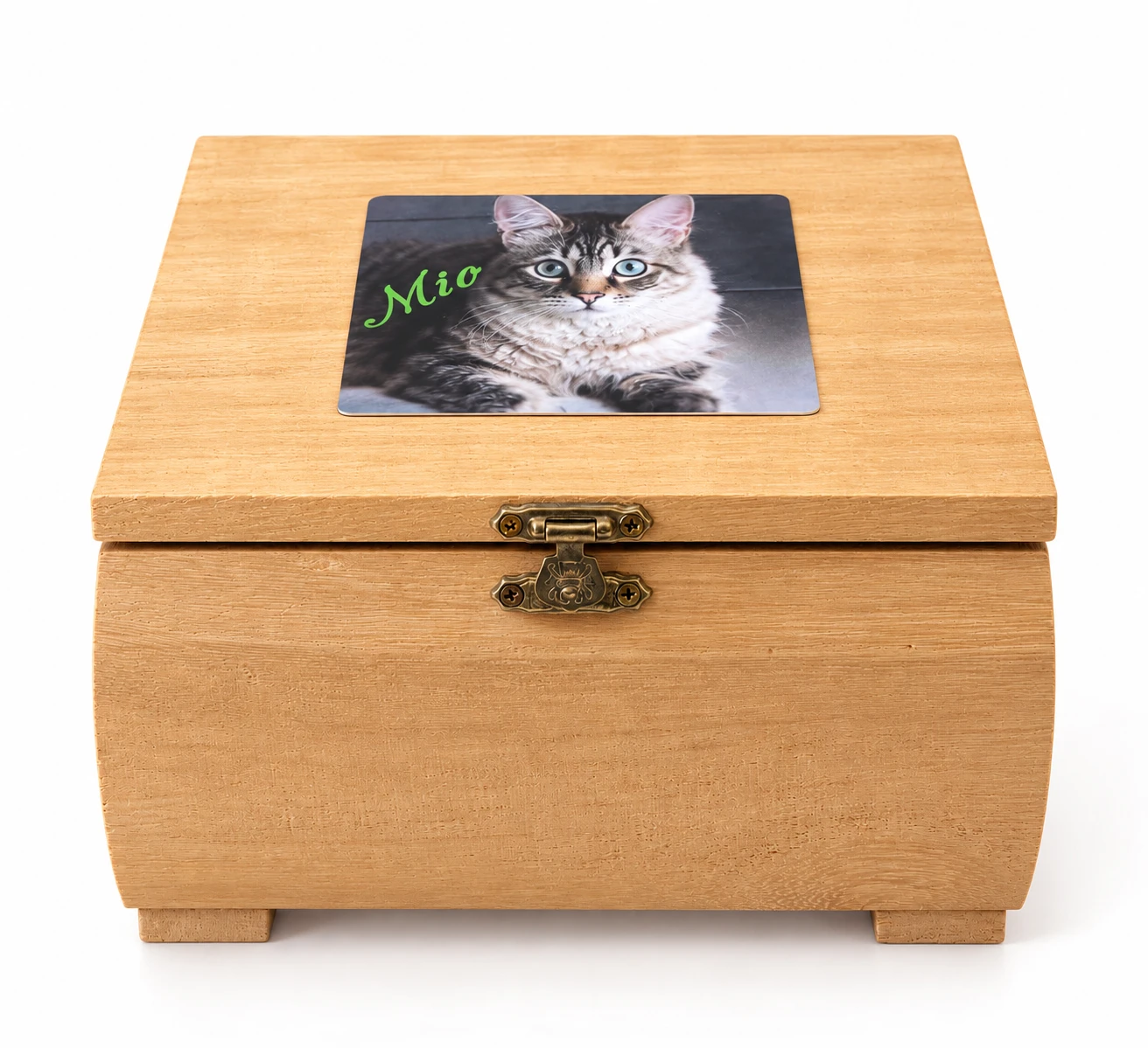 Cofanetto in legno con la foto del proprio animale sul coperchio